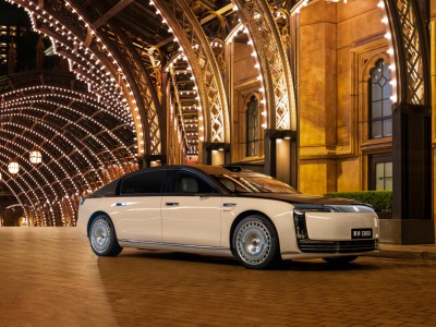 交付破万蝉联销冠,尊界S800凭“安全豪华”重构价值标准