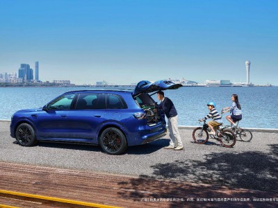 40万级家庭SUV如何选，问界M8以全维进阶持续领跑